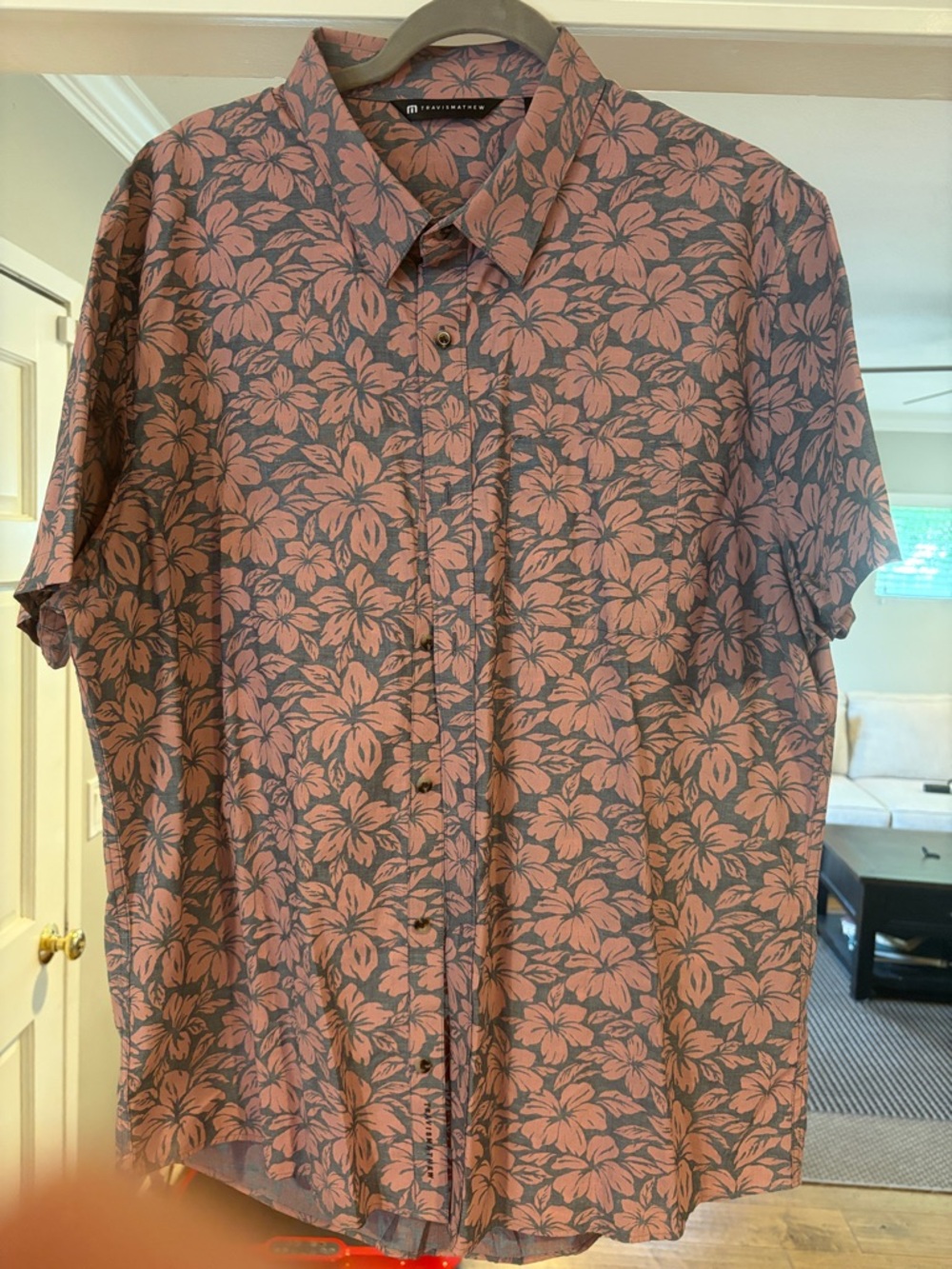 Travis Mathew Pink Floral Short-Sleeve Button-Down Shirt XL